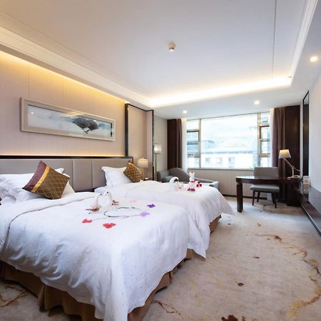 Shenzhen Silver Lake Conference Center Hotel Exterior photo